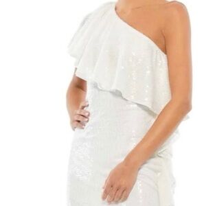 Mac Duggal White Sequin One-Shoulder Stunner! Size 6